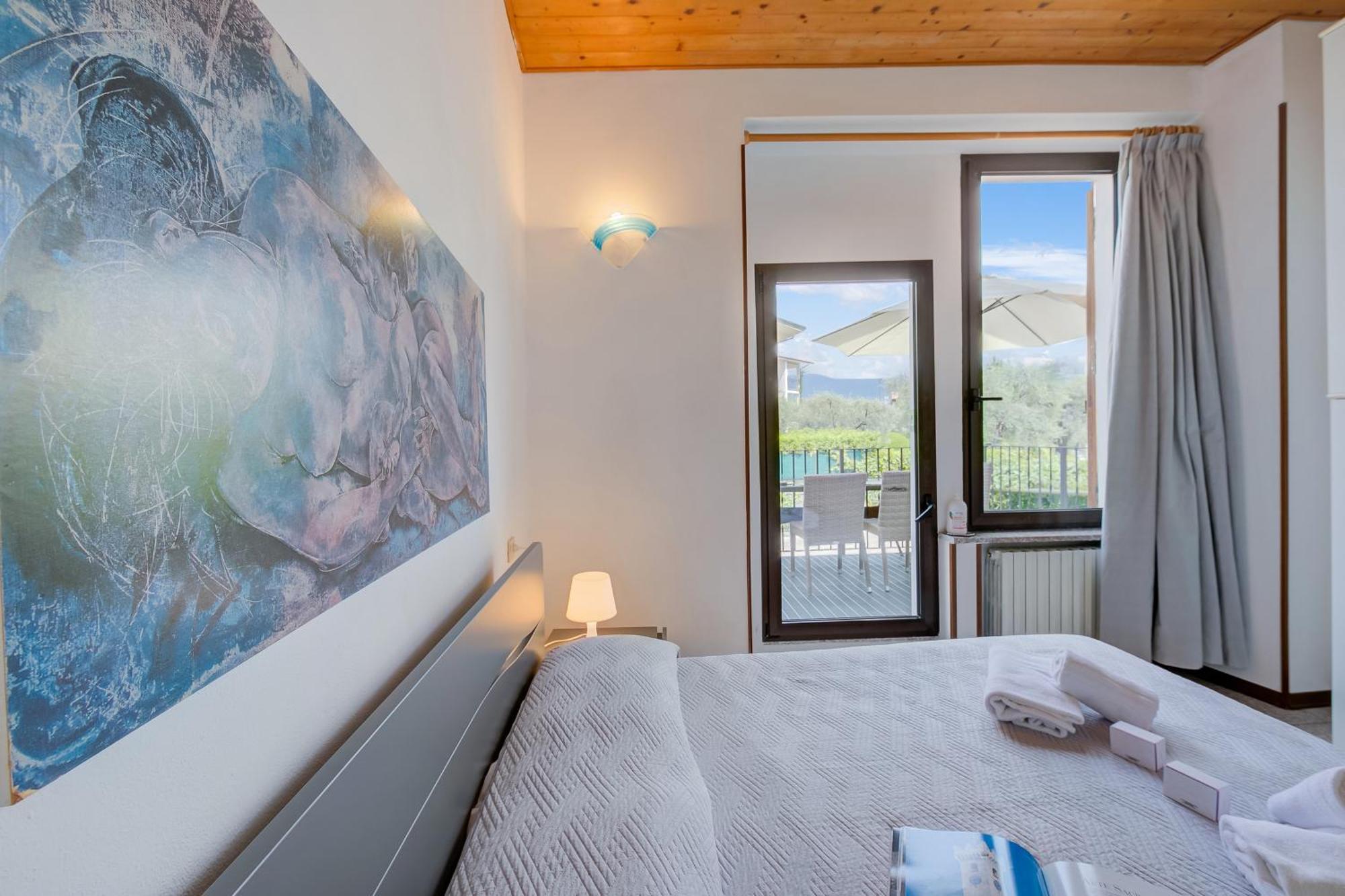 Al Peveri - Private Parking & Near Lake - Happy Rentals Toscolano Maderno Eksteriør billede